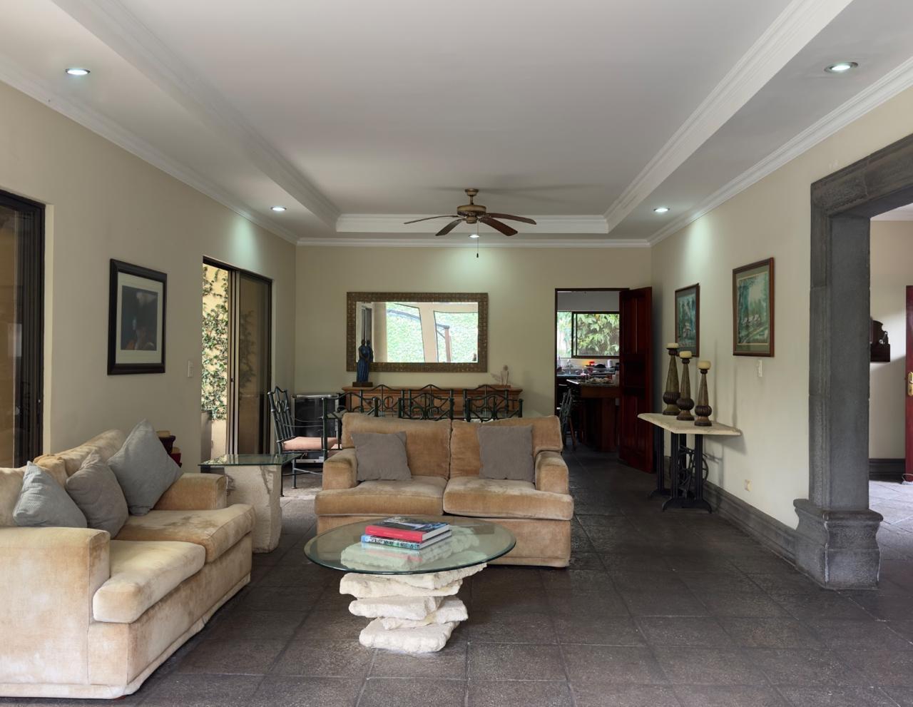 Casa Amplia en Lindora — Residencial Madero Negro — foto 2