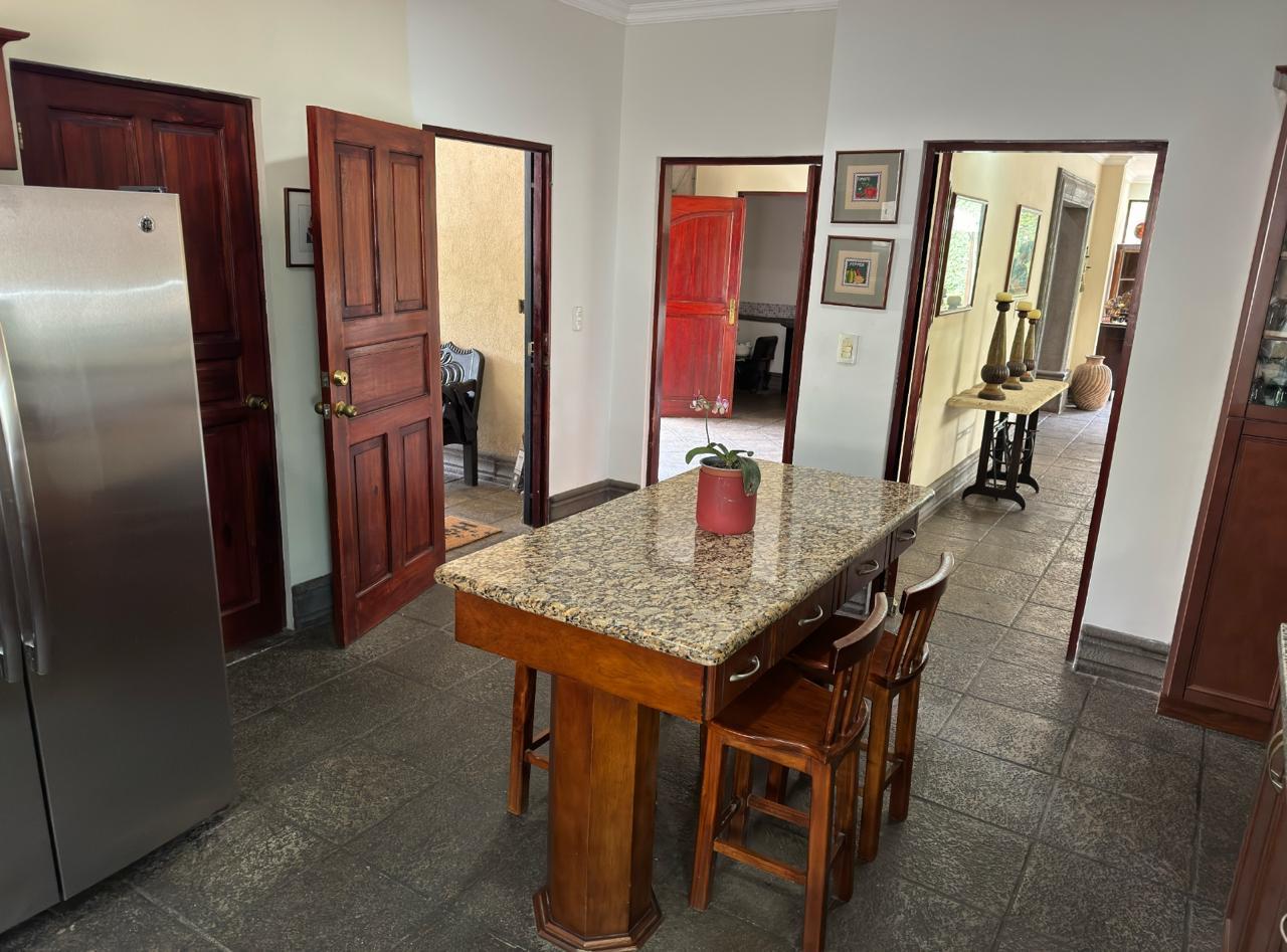 Casa Amplia en Lindora — Residencial Madero Negro — foto 3