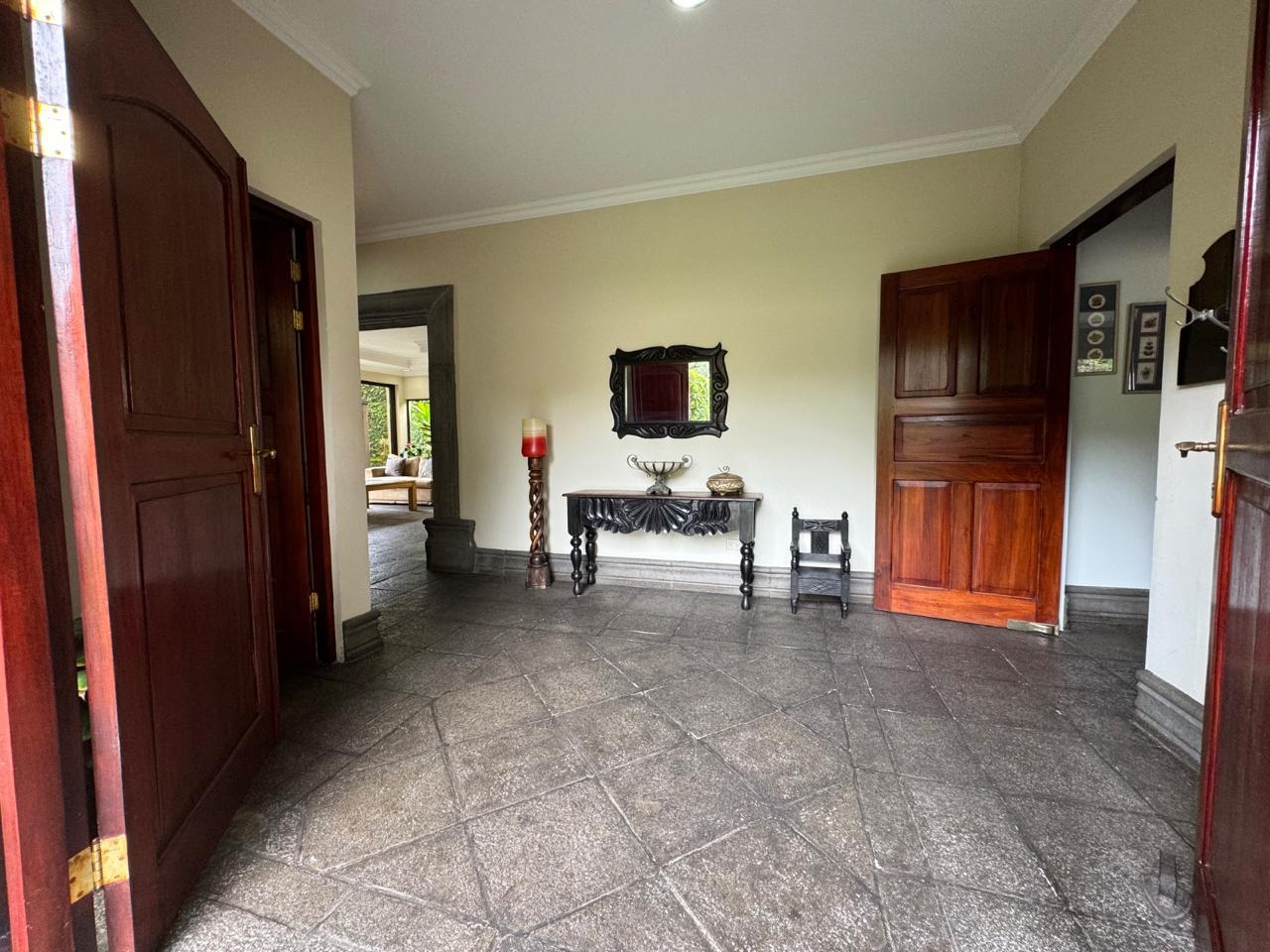 Casa Amplia en Lindora — Residencial Madero Negro — foto 4